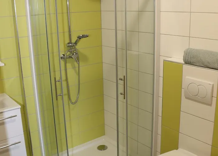 アパート Apartmaji Lukovi Obrov